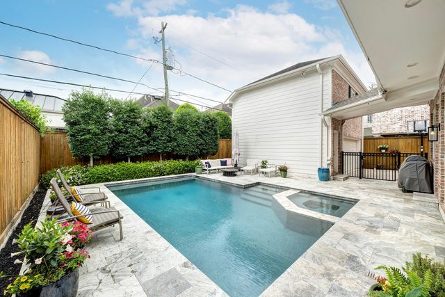 2925 Nottingham Street, West University Place, TX 77005