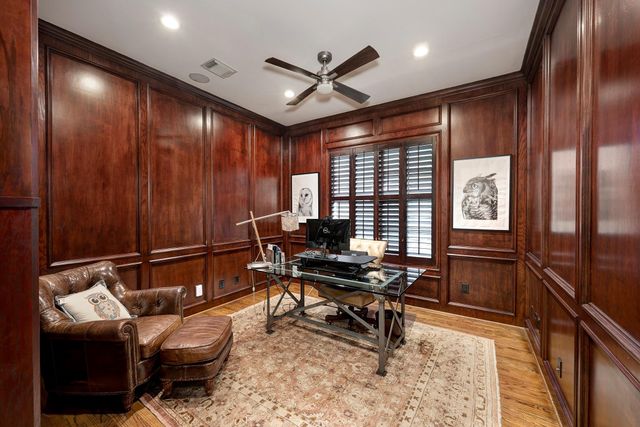 2925 Nottingham Street, West University Place, TX 77005