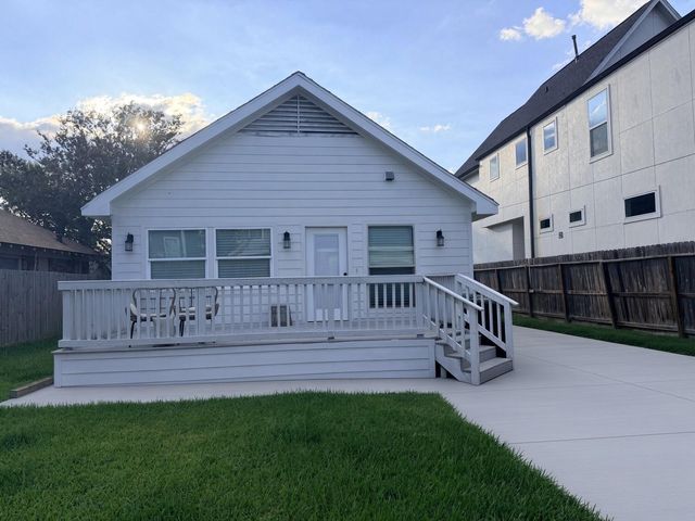 1012 Dorothy Street, Houston, TX 77008