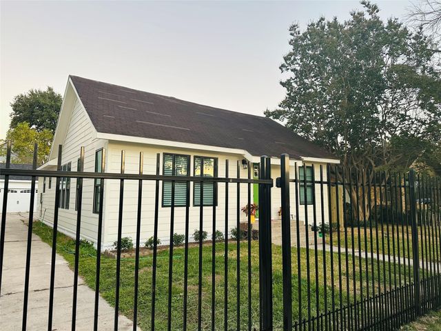 1012 Dorothy Street, Houston, TX 77008