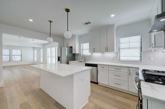 1012 Dorothy Street, Houston, TX 77008