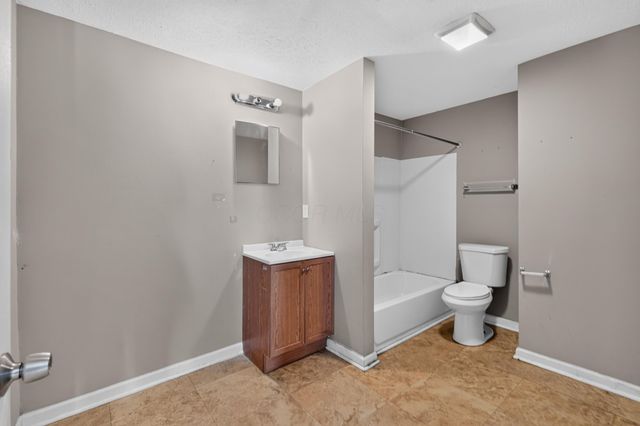 2183 Safford Avenue, Columbus, OH 43223