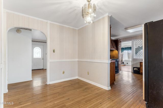 800 New Beasonwell Road, Kingsport, TN 37660