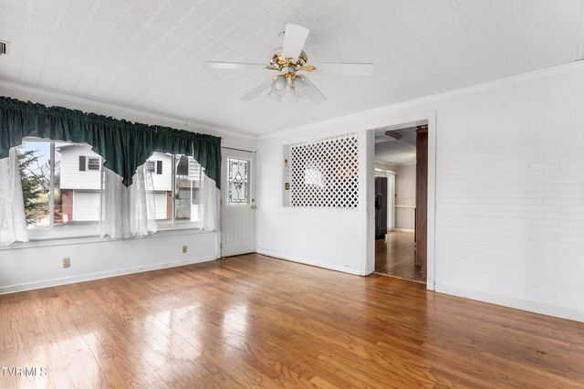 800 New Beasonwell Road, Kingsport, TN 37660