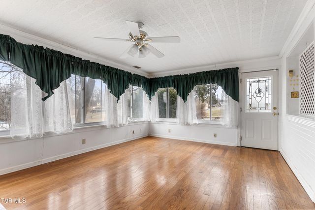 800 New Beasonwell Road, Kingsport, TN 37660