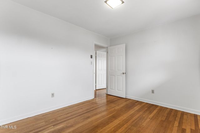 800 New Beasonwell Road, Kingsport, TN 37660