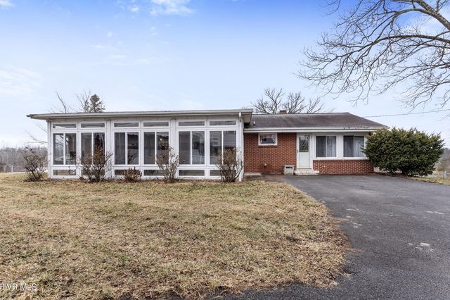 800 New Beasonwell Road, Kingsport, TN 37660