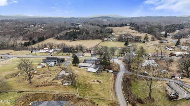 800 New Beasonwell Road, Kingsport, TN 37660