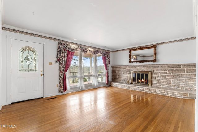 800 New Beasonwell Road, Kingsport, TN 37660