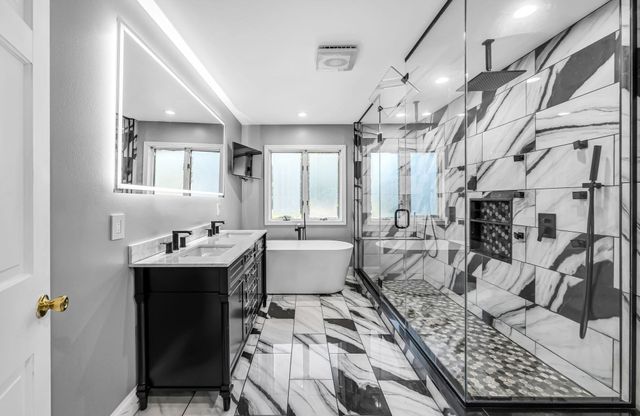 10 Robert Dr, Holyoke, MA 01040