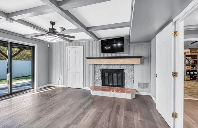 10 Robert Dr, Holyoke, MA 01040