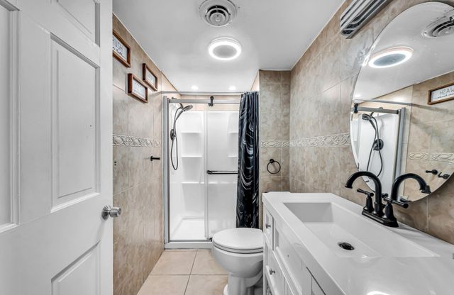 10 Robert Dr, Holyoke, MA 01040