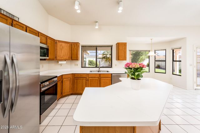 231 N COTTONWOOD Drive, Gilbert, AZ 85234