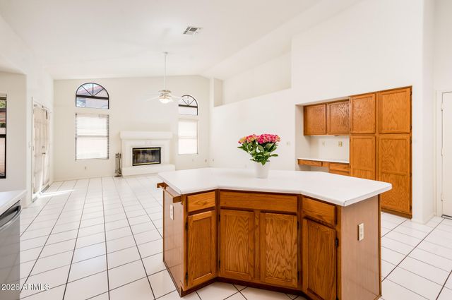 231 N COTTONWOOD Drive, Gilbert, AZ 85234