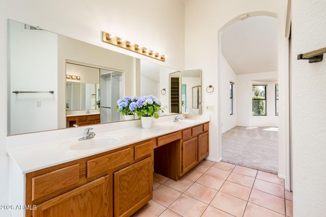 231 N COTTONWOOD Drive, Gilbert, AZ 85234