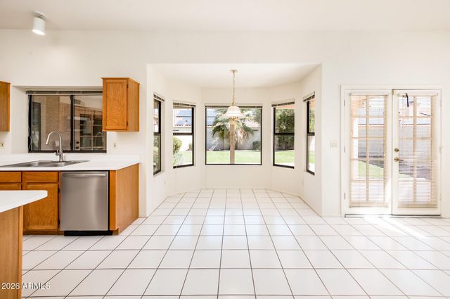 231 N COTTONWOOD Drive, Gilbert, AZ 85234