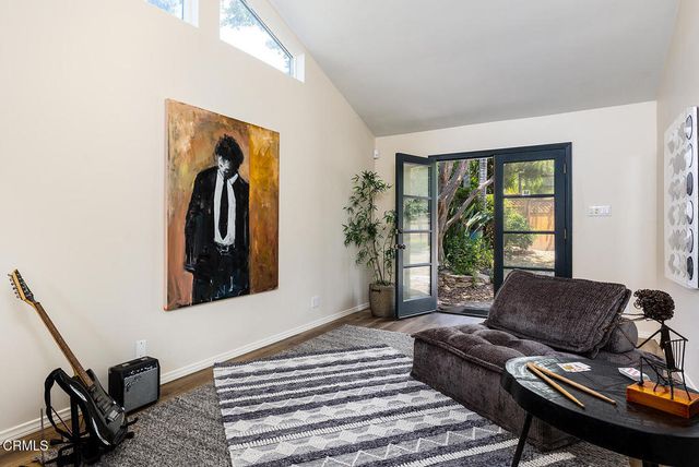 1265 N Holliston Avenue, Pasadena, CA 91104