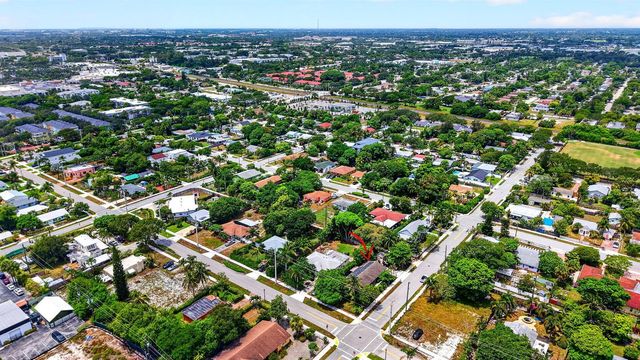 310 SE 8TH Street, Delray Beach, FL 33483