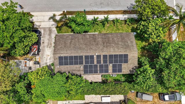 310 SE 8TH Street, Delray Beach, FL 33483