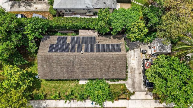 310 SE 8TH Street, Delray Beach, FL 33483