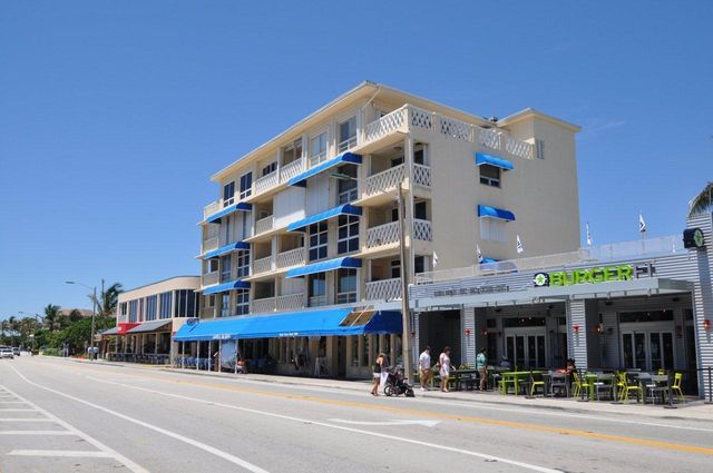 310 SE 8TH Street, Delray Beach, FL 33483