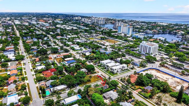 310 SE 8TH Street, Delray Beach, FL 33483
