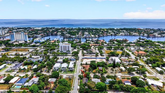 310 SE 8TH Street, Delray Beach, FL 33483
