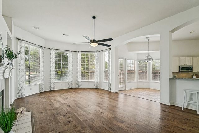9499 Blackthorn Trail, Frisco, TX 75033