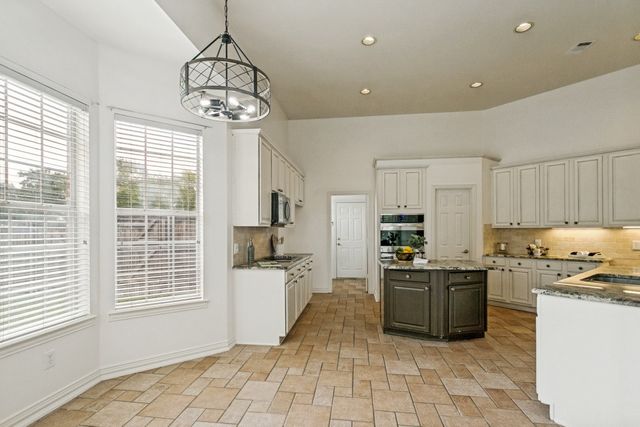 9499 Blackthorn Trail, Frisco, TX 75033