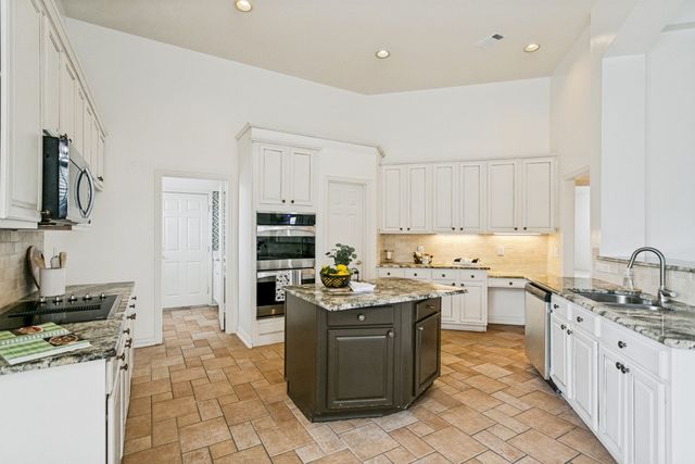 9499 Blackthorn Trail, Frisco, TX 75033