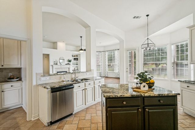 9499 Blackthorn Trail, Frisco, TX 75033