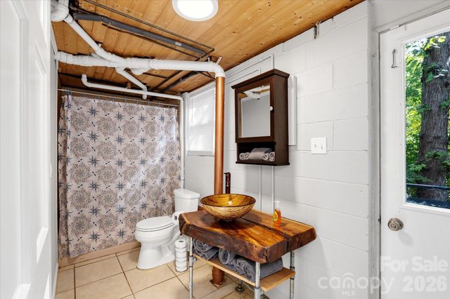 23 Springwood Drive, Asheville, NC 28805