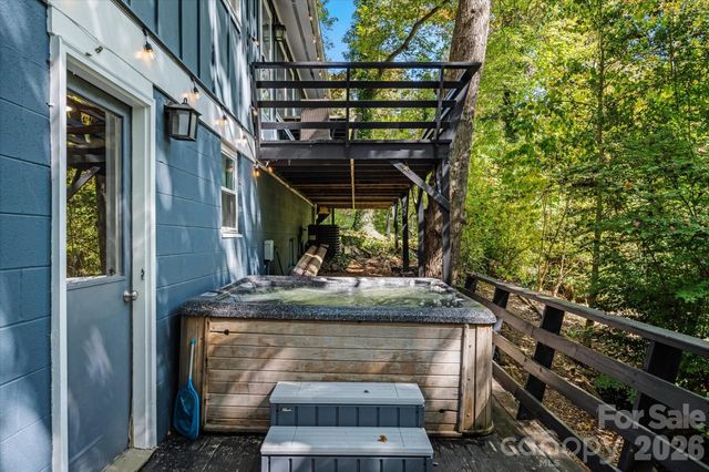 23 Springwood Drive, Asheville, NC 28805