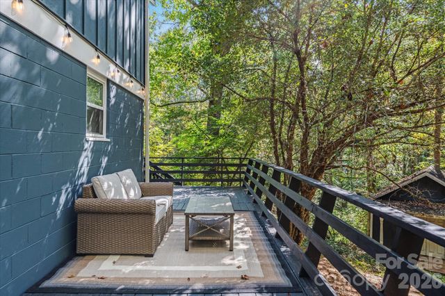 23 Springwood Drive, Asheville, NC 28805