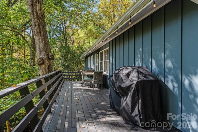 23 Springwood Drive, Asheville, NC 28805