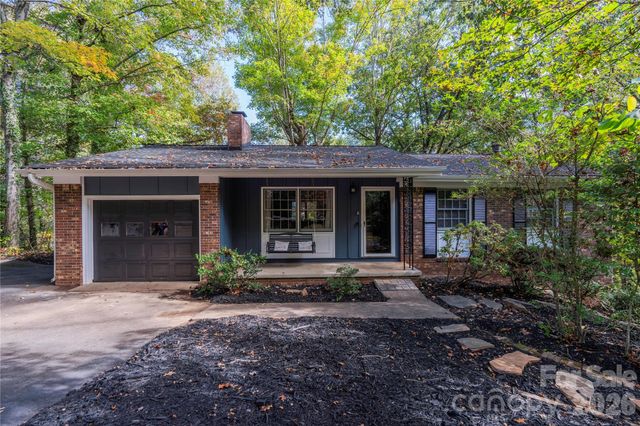 23 Springwood Drive, Asheville, NC 28805