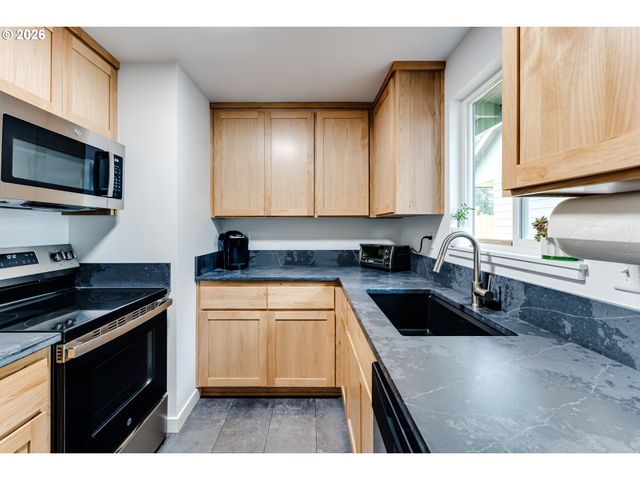 328 DEAN Ave, Eugene, OR 97404