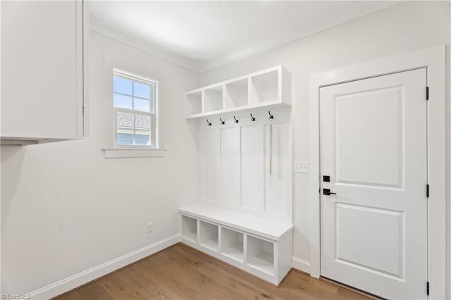 911 Eucalyptus Court, Winston-salem, NC 27106