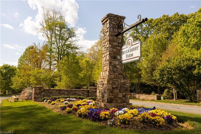 911 Eucalyptus Court, Winston-salem, NC 27106