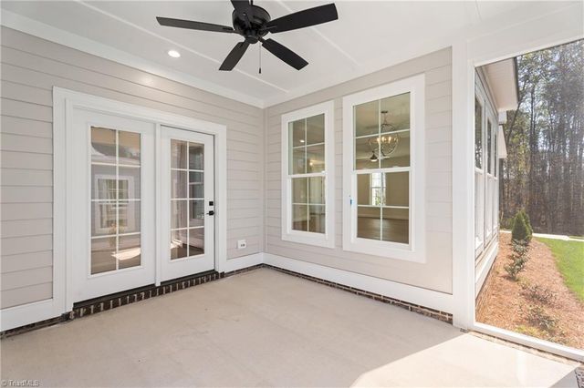911 Eucalyptus Court, Winston-salem, NC 27106