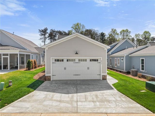 911 Eucalyptus Court, Winston-salem, NC 27106