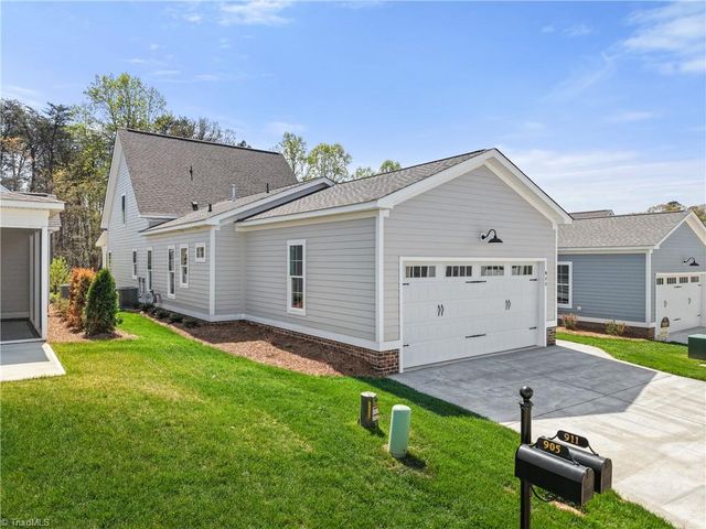 911 Eucalyptus Court, Winston-salem, NC 27106
