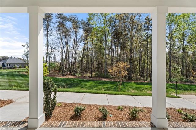 911 Eucalyptus Court, Winston-salem, NC 27106