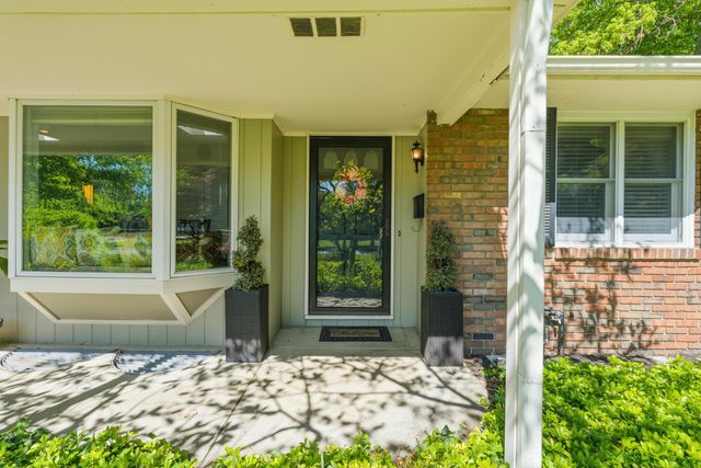 3795 Surrey Hill Place, Upper Arlington, OH 43220