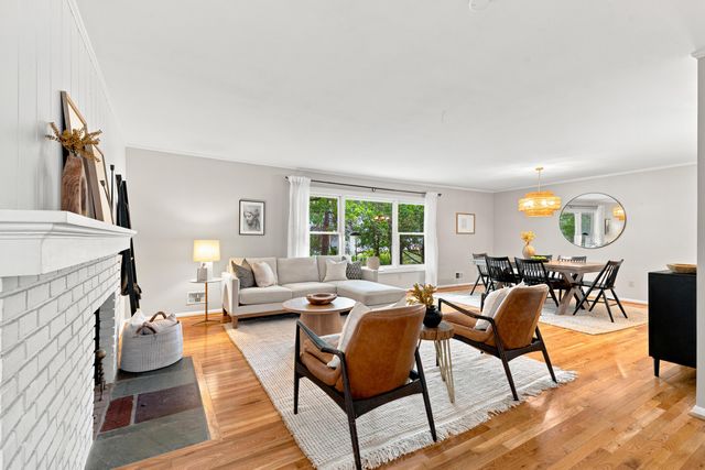 3795 Surrey Hill Place, Upper Arlington, OH 43220