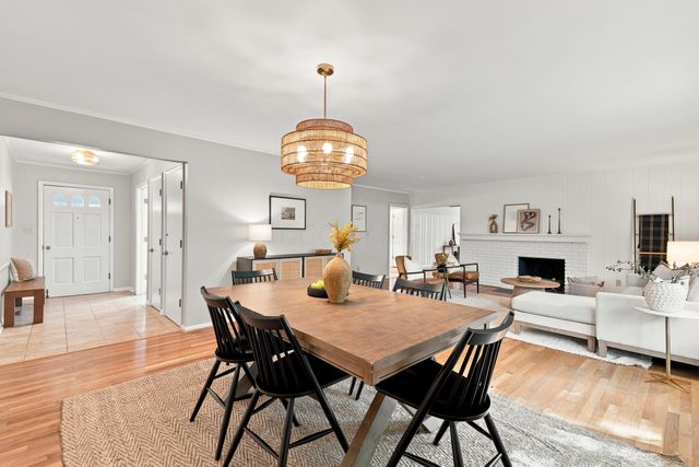 3795 Surrey Hill Place, Upper Arlington, OH 43220