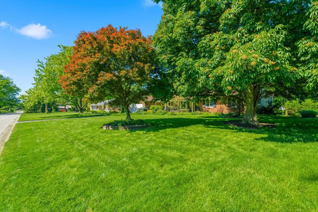 3795 Surrey Hill Place, Upper Arlington, OH 43220