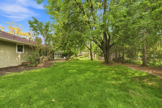 3795 Surrey Hill Place, Upper Arlington, OH 43220