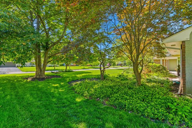 3795 Surrey Hill Place, Upper Arlington, OH 43220