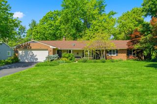 3795 Surrey Hill Place, Upper Arlington, OH 43220